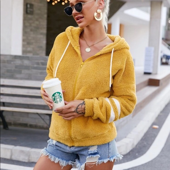 🌼💛Extremely Soft Hoodie - Picture 3 of 16